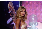 Инсайдеры: Карли Клосс покидает Victoria's Secret